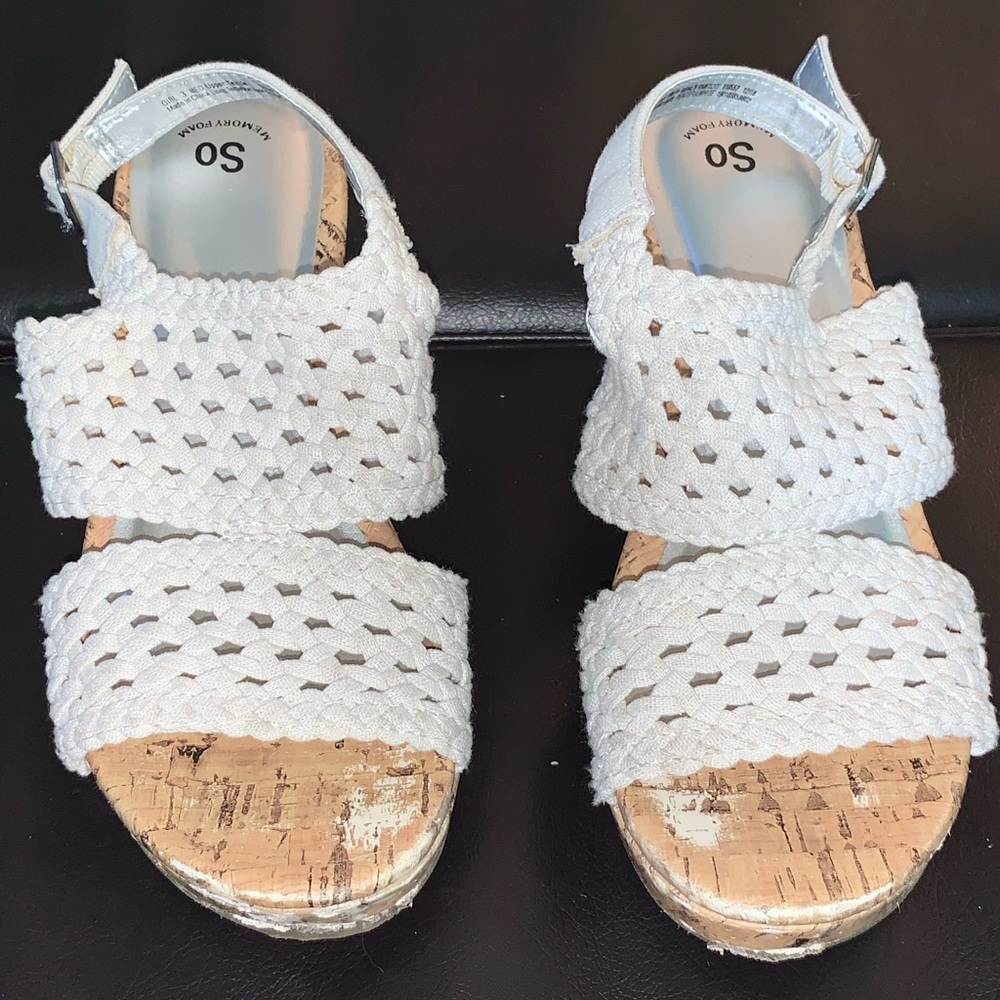 Girls size 3 sandals